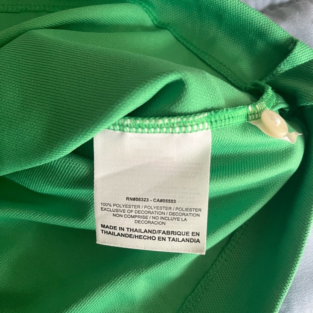 Nike Golf Tour Performance green long sleeve women’s medium - Picture 4 of 4